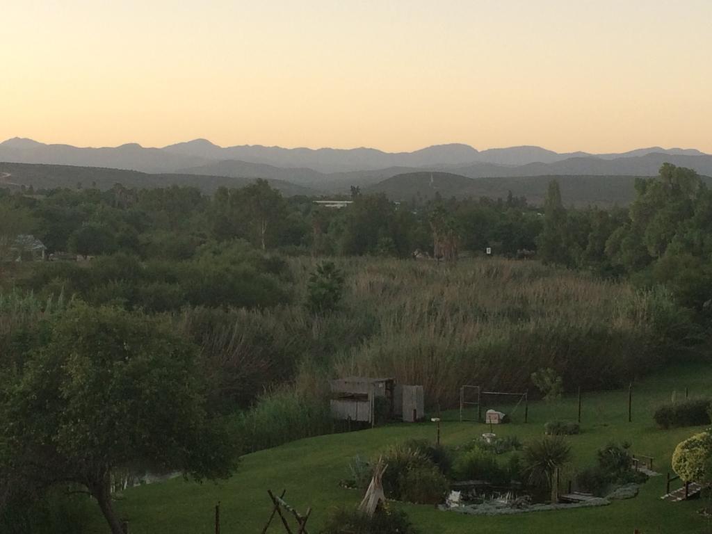 Oewerpalms View Hotel Oudtshoorn Esterno foto
