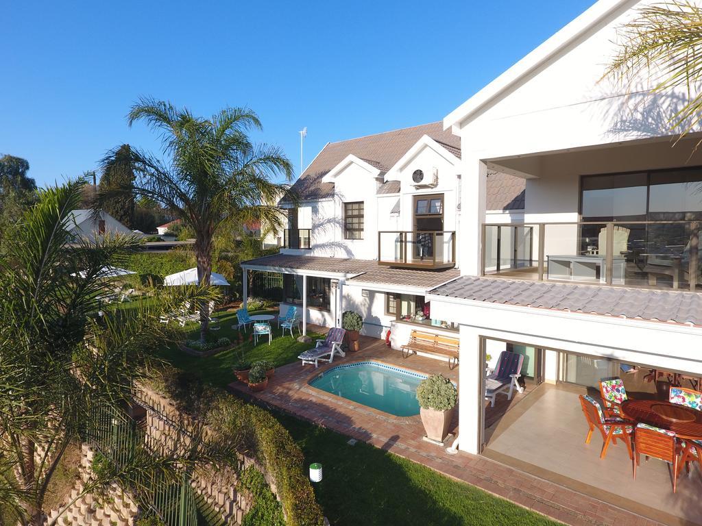 Oewerpalms View Hotel Oudtshoorn Esterno foto