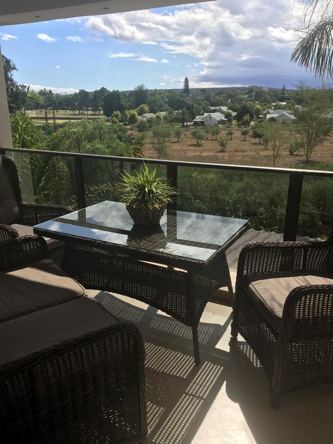 Oewerpalms View Hotel Oudtshoorn Esterno foto